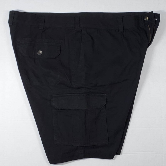 Amazon Essentials Men's Classic Fit Cargo Shorts - Picture 5 of 12